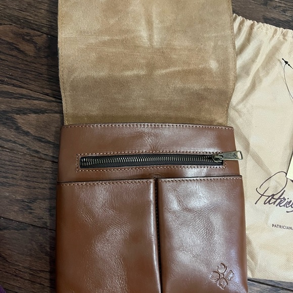 Patricia Nash Tan Leather Crossbody Bag - Picture 4 of 7